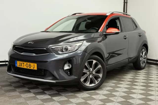 Kia Stonic (2018) thumbnail 1