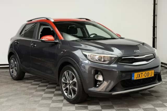 Kia Stonic (2018) thumbnail 6