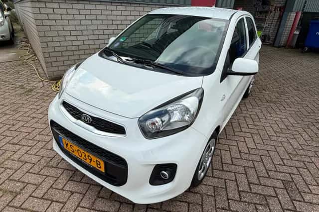 Kia Picanto (2016) thumbnail 2