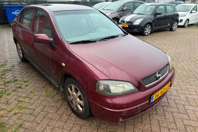 Opel Astra (2003) thumbnail 3