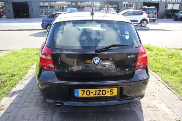 BMW 1-Serie (2009) thumbnail 5
