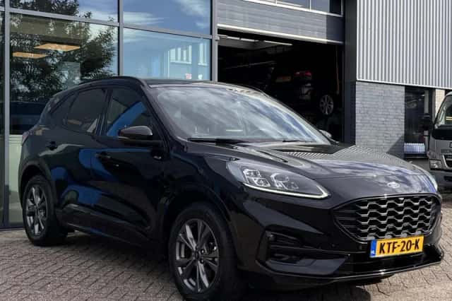 Ford Kuga (2023) thumbnail 6