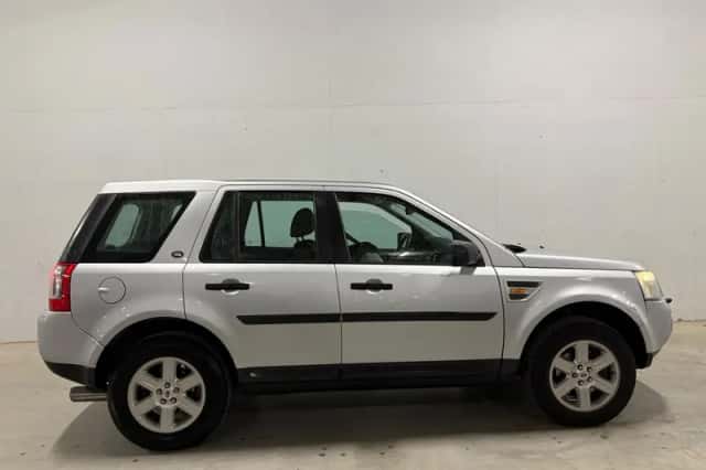 Land Rover Freelander (2007) thumbnail 2