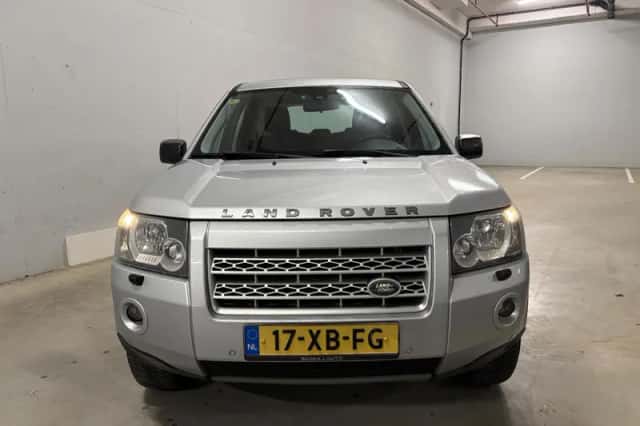 Land Rover Freelander (2007) thumbnail 6