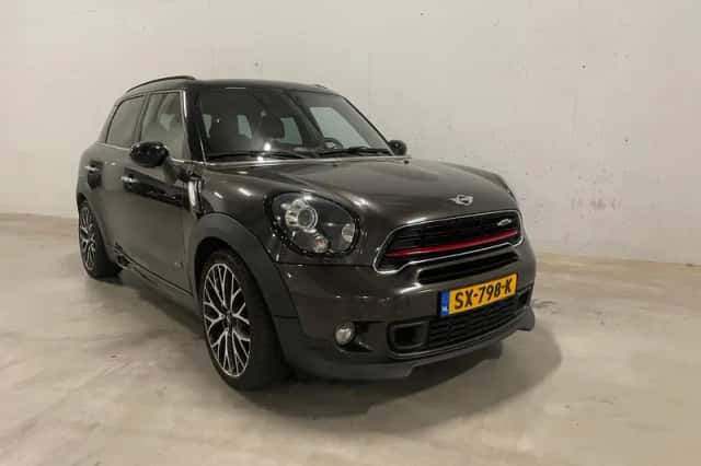 MINI Countryman (2014) thumbnail 4