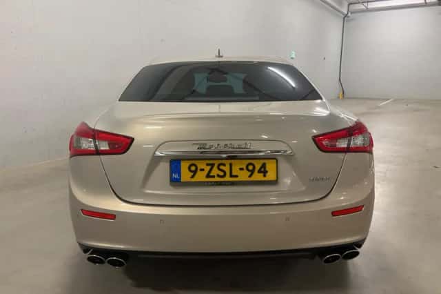 Maserati Ghibli (2015) thumbnail 4