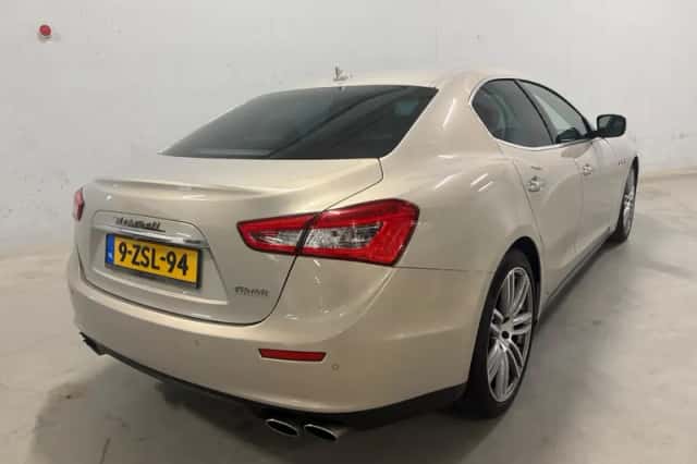 Maserati Ghibli (2015) thumbnail 6