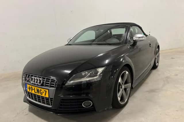 Audi TTS (2010) thumbnail 4