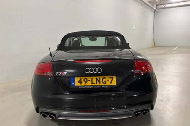 Audi TTS (2010) thumbnail 5