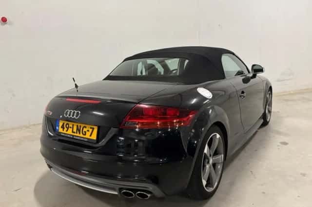 Audi TTS (2010) thumbnail 6