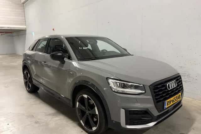 Audi Q2 (2017) thumbnail 4