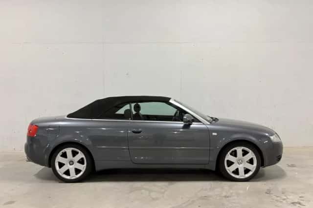 Audi S4 (2004) thumbnail 1