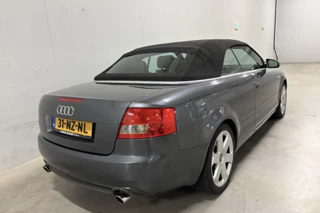 Audi S4 (2004) thumbnail 2