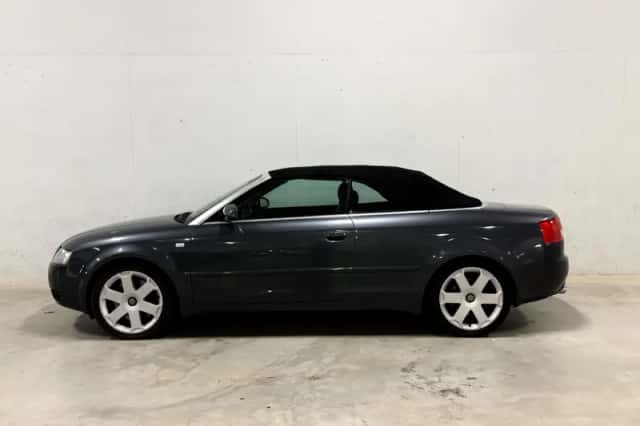 Audi S4 (2004) thumbnail 6