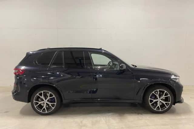 BMW X5 (2021) thumbnail 1