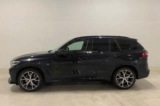 BMW X5 (2021) thumbnail 2