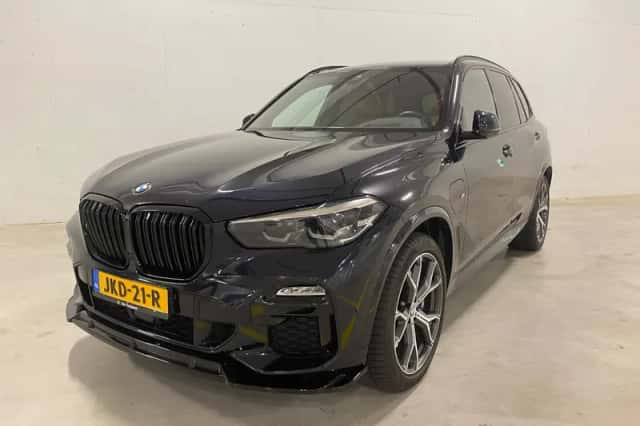 BMW X5 (2021) thumbnail 5