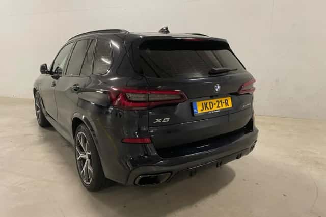 BMW X5 (2021) thumbnail 6
