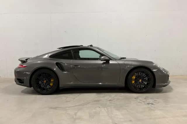 Porsche 911 (2014) thumbnail 2