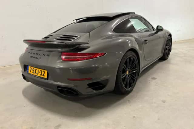 Porsche 911 (2014) thumbnail 3