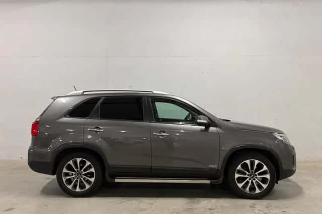 Kia Sorento (2013) thumbnail 1