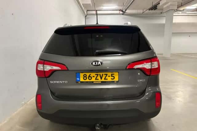 Kia Sorento (2013) thumbnail 3
