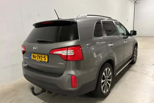 Kia Sorento (2013) thumbnail 5