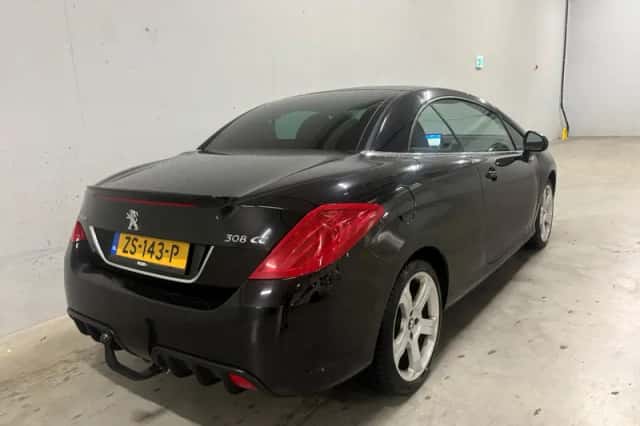 Peugeot 308 (2013) thumbnail 3
