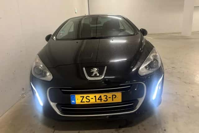 Peugeot 308 (2013) thumbnail 5