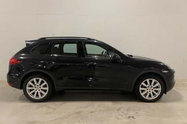 Porsche Cayenne (2012) thumbnail 1