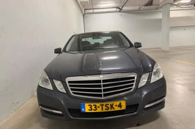 Mercedes-Benz E-Klasse (2011) thumbnail 4