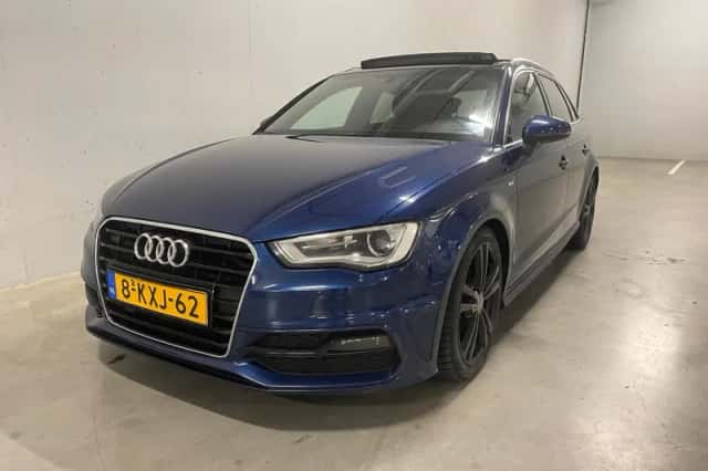 Audi A3 (2013) thumbnail 3