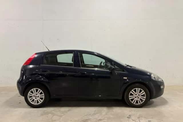 Fiat Punto (2017) thumbnail 1