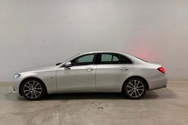 Mercedes-Benz E-Klasse (2016) thumbnail 1