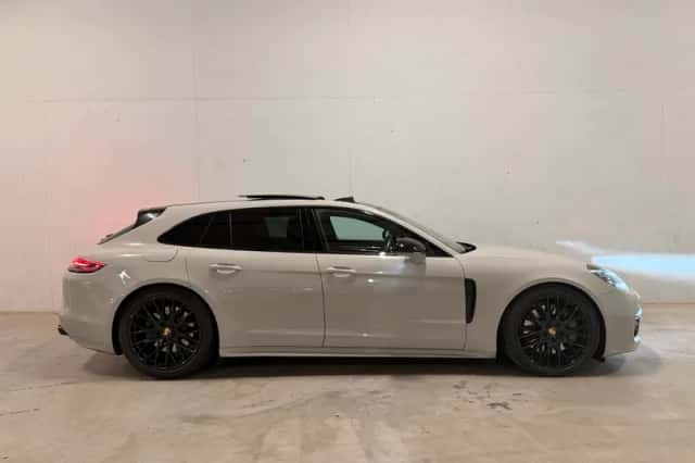 Porsche Panamera (2018) thumbnail 1