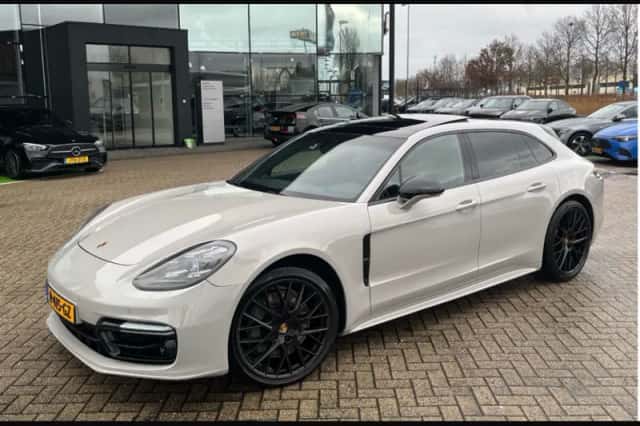 Porsche Panamera (2018) thumbnail 3