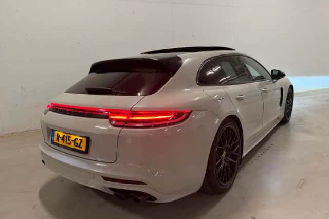 Porsche Panamera (2018) thumbnail 6