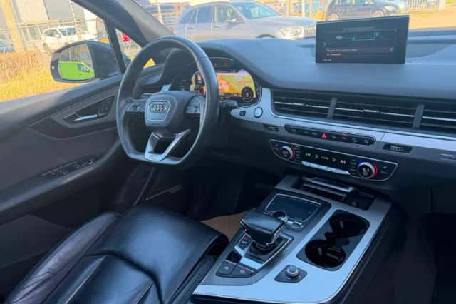 Audi Q7 (2016) thumbnail 5