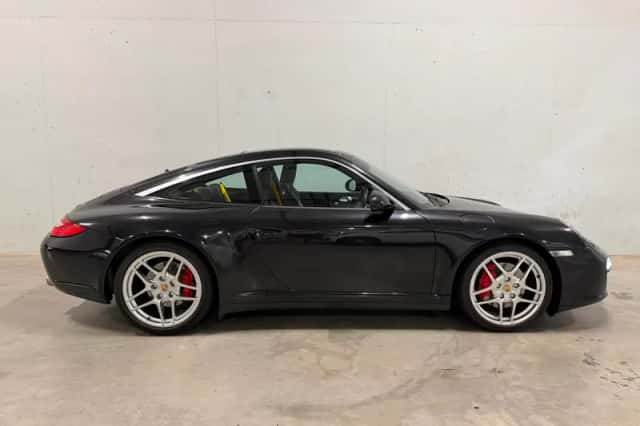 Porsche 911 (2009) thumbnail 1