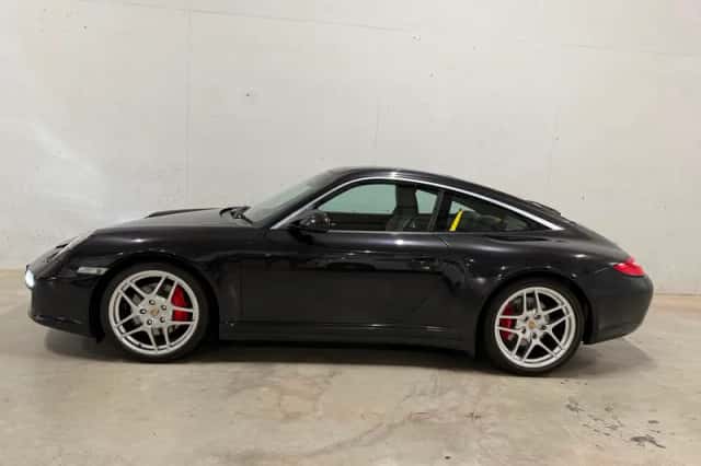 Porsche 911 (2009) thumbnail 2
