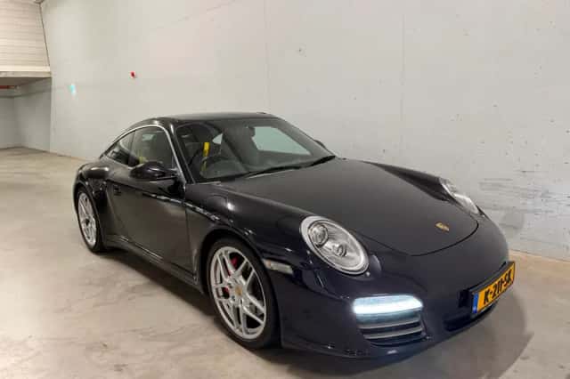 Porsche 911 (2009) thumbnail 3