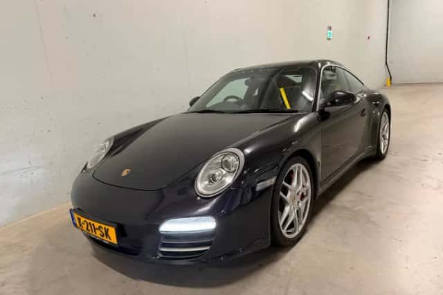 Porsche 911 (2009) thumbnail 5