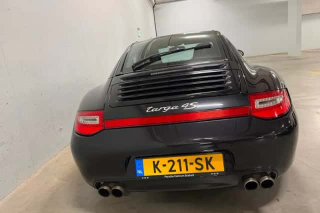 Porsche 911 (2009) thumbnail 6