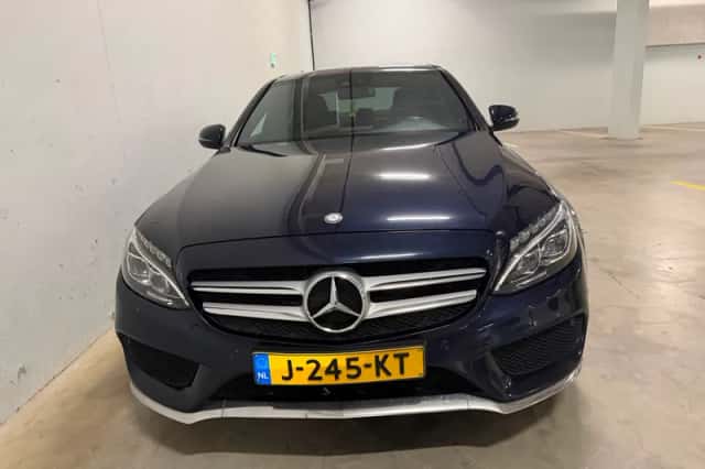 Mercedes-Benz C-Klasse (2015) thumbnail 4