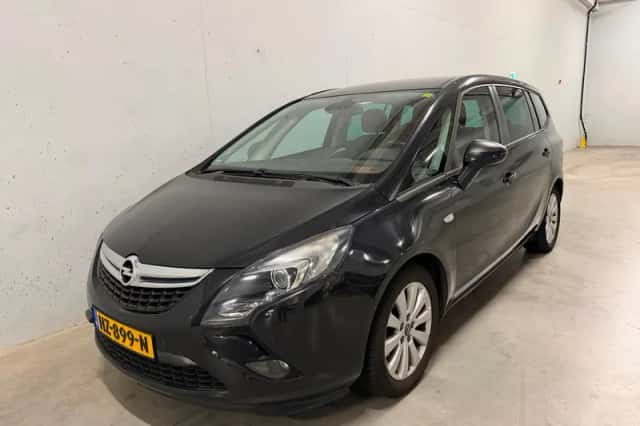Opel Zafira Tourer (2015) thumbnail 6