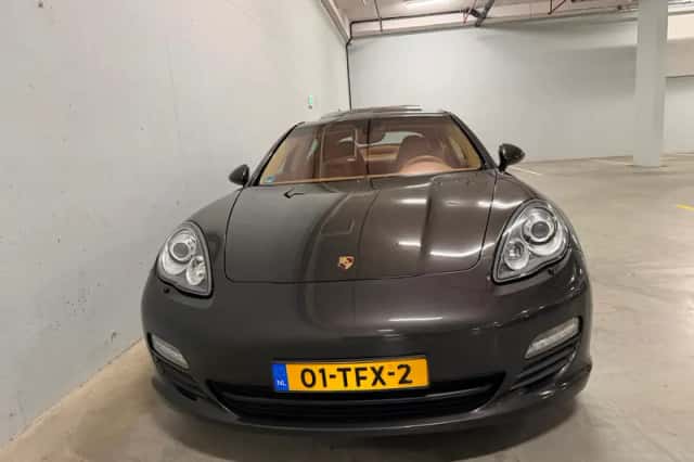 Porsche Panamera (2012) thumbnail 4