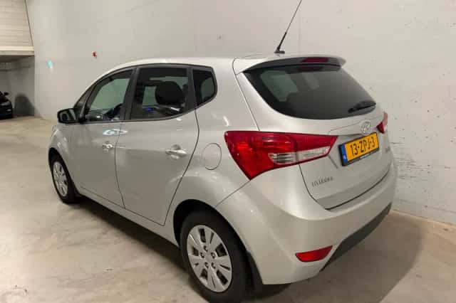 Hyundai ix20 (2013) thumbnail 4