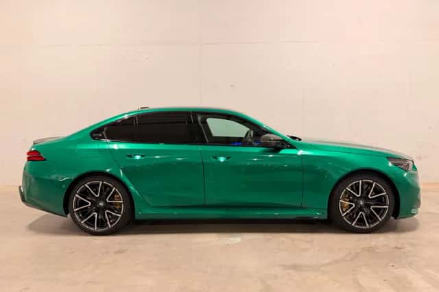 BMW M5 (2025) thumbnail 1
