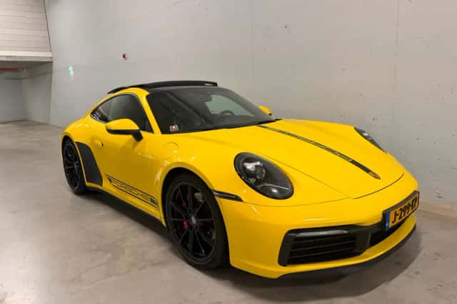 Porsche 911 (2019) thumbnail 4