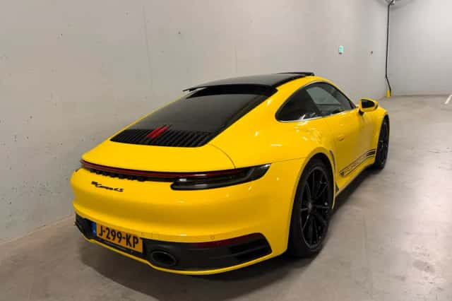 Porsche 911 (2019) thumbnail 5